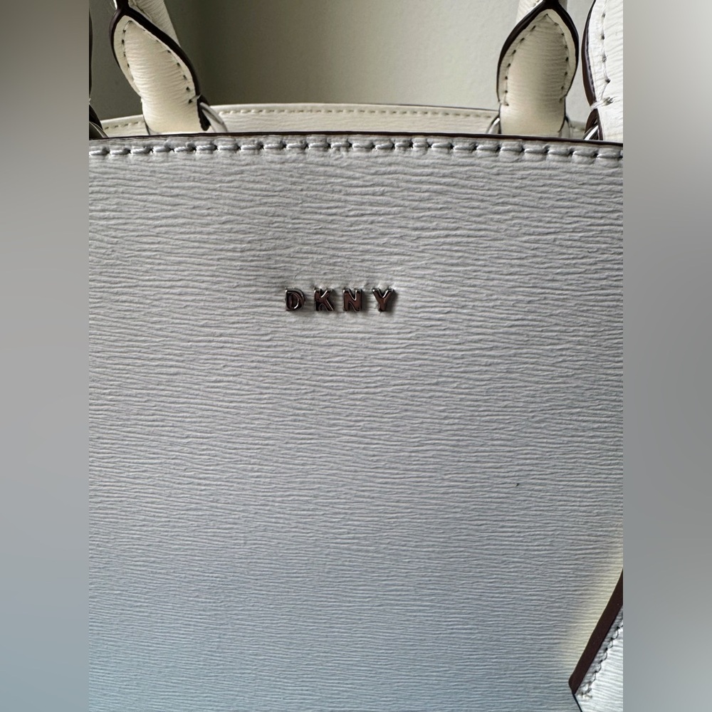 DKNY Paige leather satchel - Picture 4 of 11